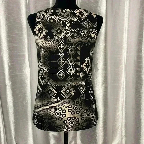 Chico’s Travelers Women’s 1 Sleeveless V Neck Black Cream Tribal Print Blouse - Picture 3 of 8